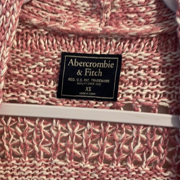🌸Abercrombie & Fitch sweater 🌸 - Picture 3 of 4